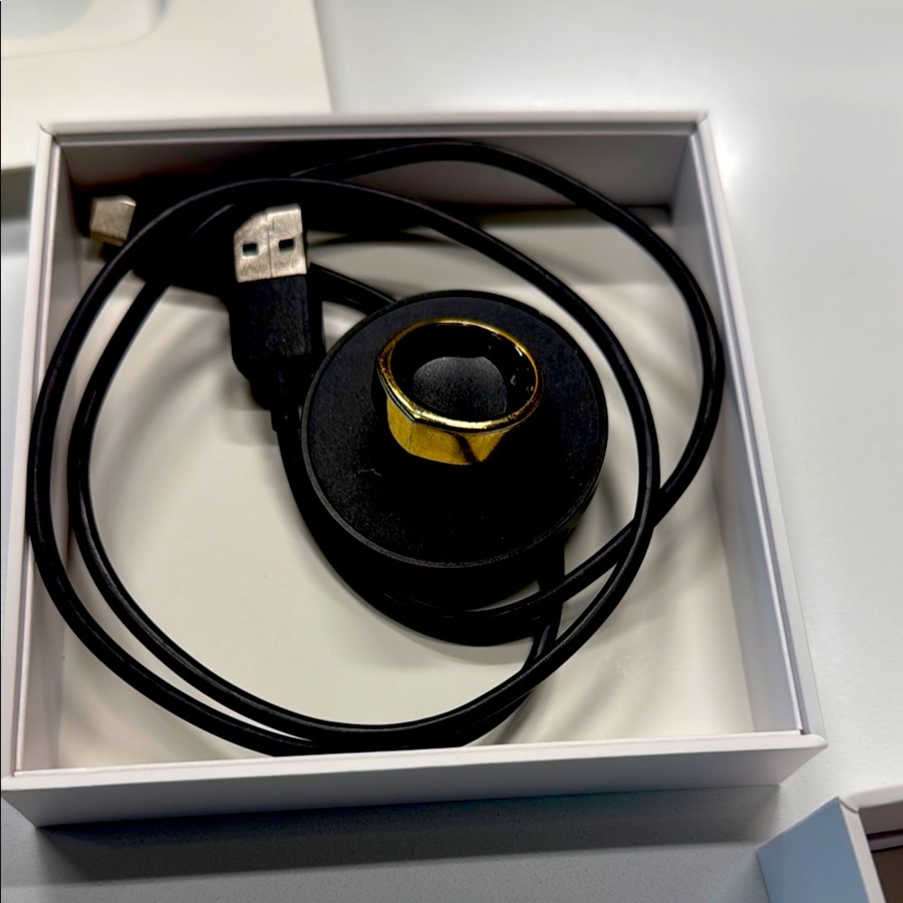 Oura Gold Smart Ring